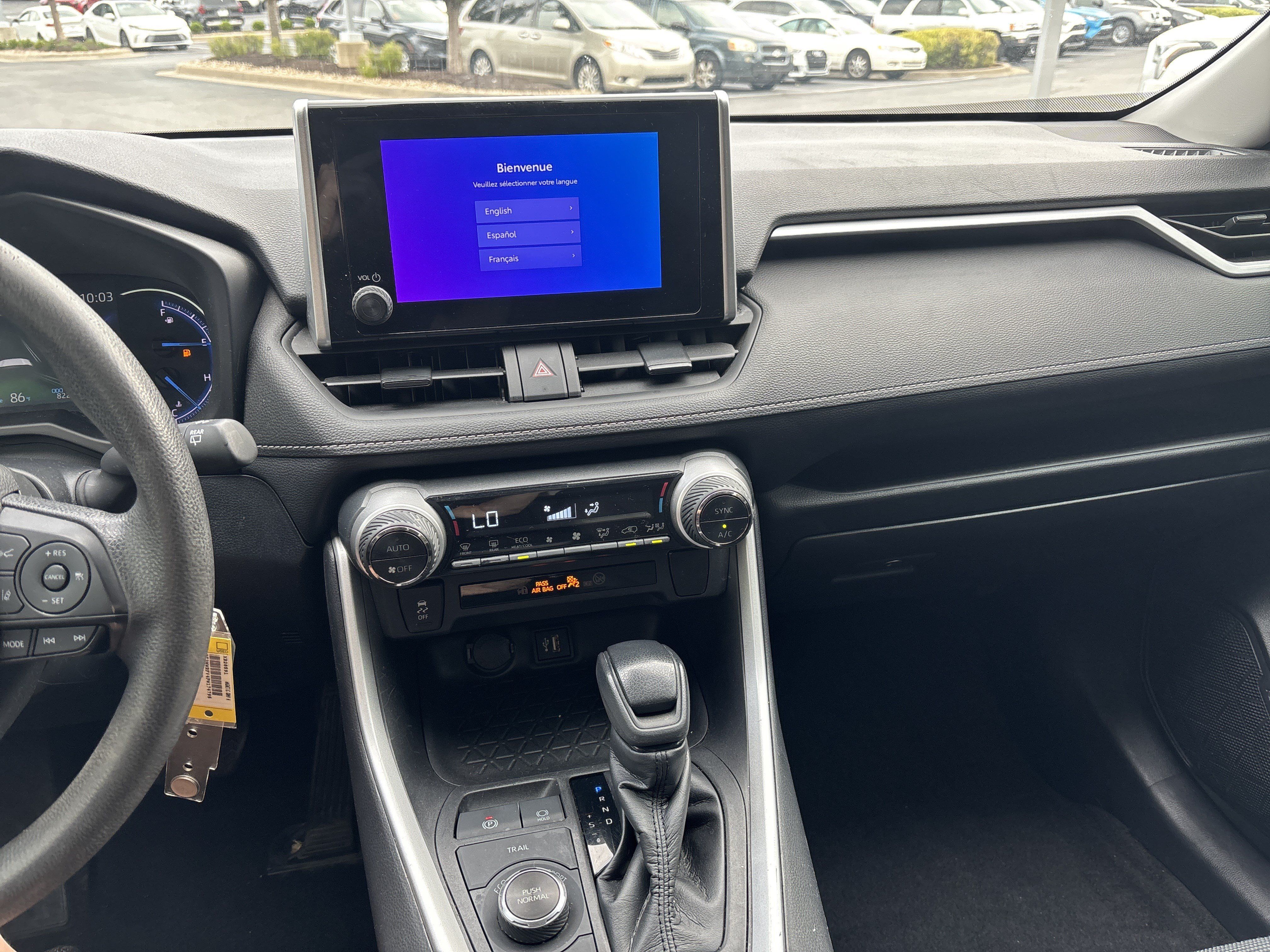 Used 2023 Toyota RAV4 LE AWD/4WD image 23