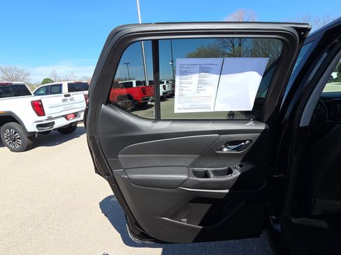 Used 2021 Chevrolet Traverse Premier w/ Redline Edition image 27