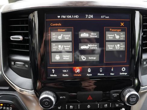 Certified 2019 RAM 1500 Laramie w/ Trailer Tow Group AWD/4WD image 27