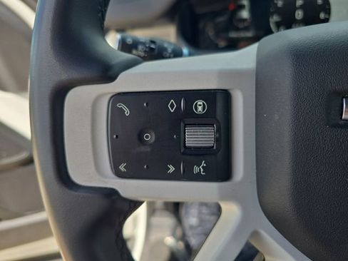 Used 2025 Land Rover Defender 110 S image 20