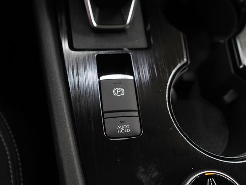 Used 2023 Nissan Rogue SV image 24