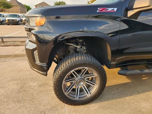 Used 2020 Chevrolet Silverado 1500 Custom Trail Boss w/ Custom Convenience Package AWD/4WD image 7