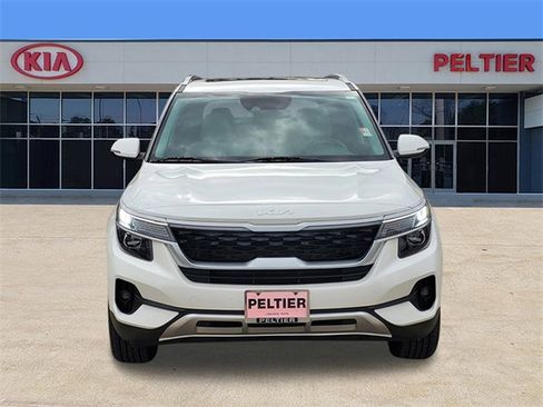 Used 2023 Kia Seltos EX image 2