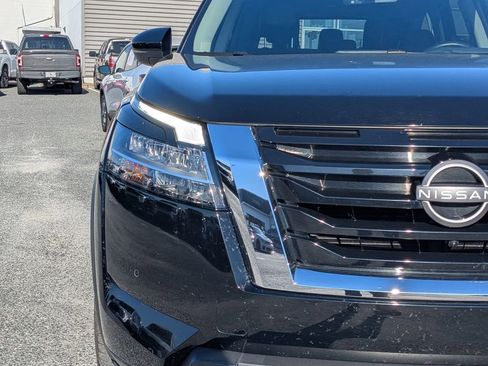 Used 2023 Nissan Pathfinder Platinum w/ Cargo Package image 8