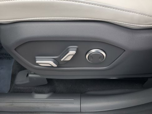 Used 2025 Hyundai Santa Fe SEL image 12