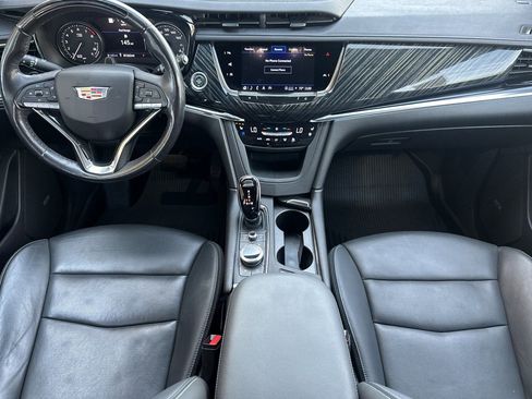 Used 2023 Cadillac XT6 Premium Luxury w/ Technology Package image 14