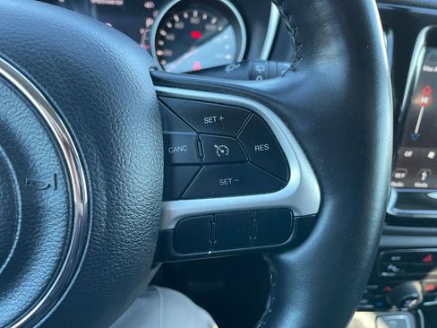 Used 2019 Jeep Compass Altitude AWD/4WD image 21