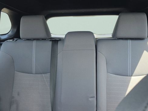 Used 2024 Toyota Corolla Cross SE image 13