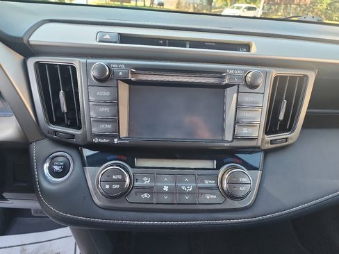 Used 2014 Toyota RAV4 Limited image 17