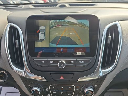 Used 2018 Chevrolet Equinox Premier image 27