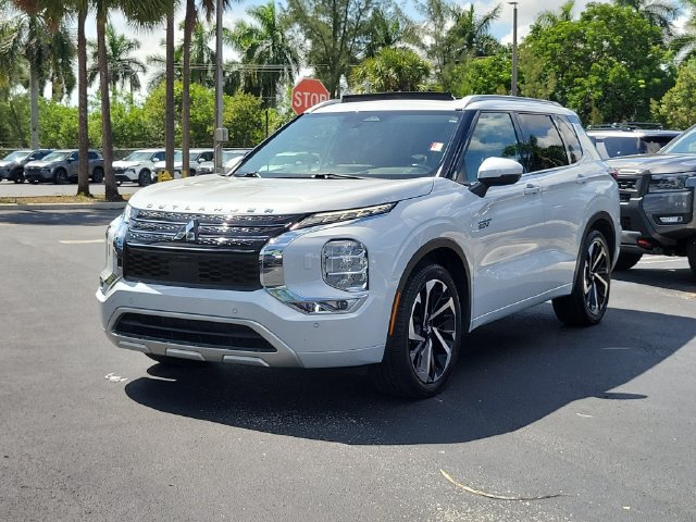 Used 2023 Mitsubishi Outlander SEL AWD/4WD image 31