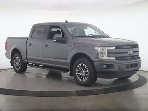 Used 2018 Ford F150 Lariat w/ Equipment Group 502A Luxury AWD/4WD image 2
