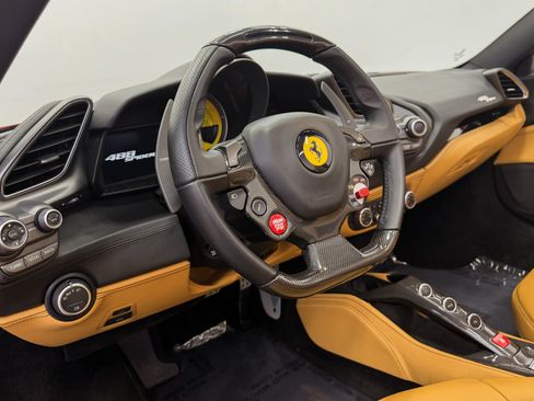 Used 2018 Ferrari 488 Spider RWD image 13