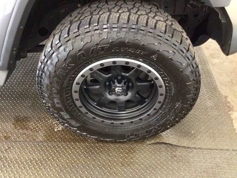 Used 2018 Jeep Wrangler Unlimited Sahara AWD/4WD image 27
