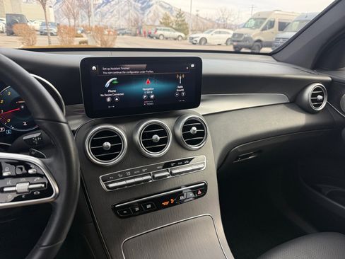 Used 2021 Mercedes-Benz GLC 300 4MATIC Coupe image 12