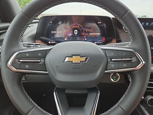 New 2026 Chevrolet Traverse LT image 11