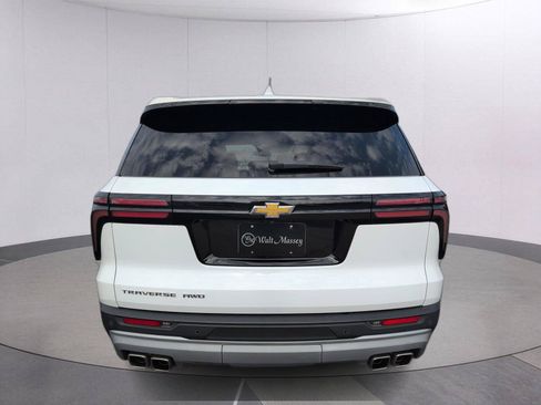 Used 2025 Chevrolet Traverse LT AWD/4WD image 4