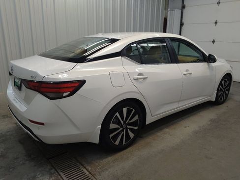 Used 2023 Nissan Sentra SV w/ SV Premium Package FWD image 10