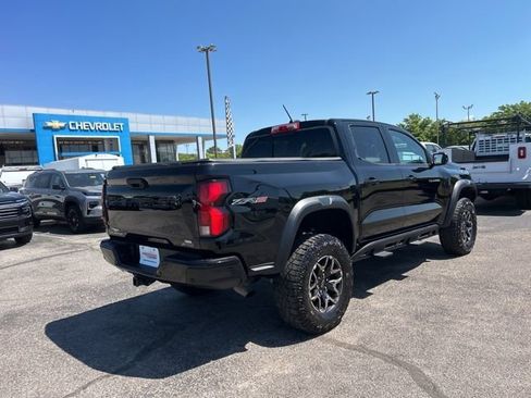 Used 2023 Chevrolet Colorado ZR2 w/ ZR2 Convenience Package III AWD/4WD image 3