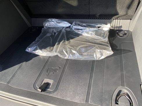 New 2025 Ford Bronco Badlands image 18