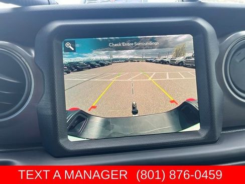 Used 2023 Jeep Gladiator Sport AWD/4WD image 21