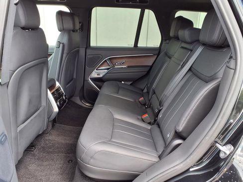 Certified 2023 Land Rover Range Rover SE AWD/4WD image 8
