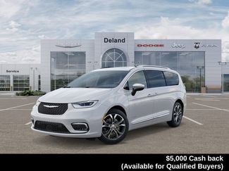 New 2026 Chrysler Pacifica Pinnacle w/ Trailer Tow Group AWD/4WD 360° Tour