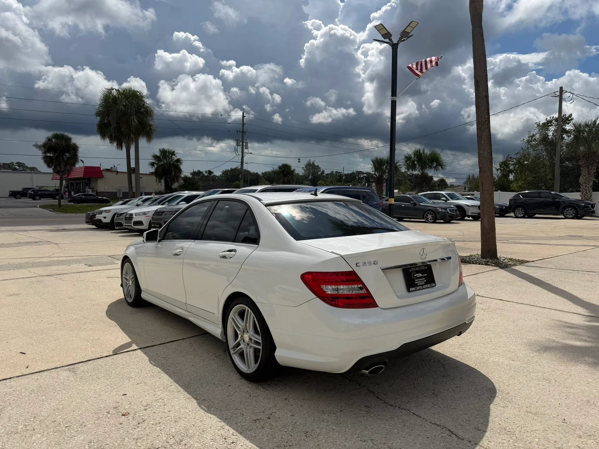 Used 2014 Mercedes-Benz C 250 Sedan image 3