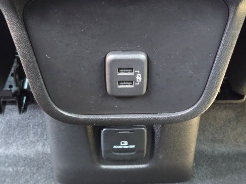 Used 2024 Chevrolet Equinox LT FWD image 19