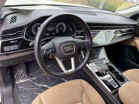 Used 2023 Audi Q8 Premium Plus image 22