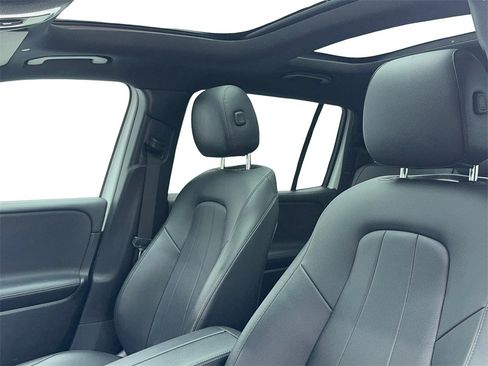 Used 2021 Mercedes-Benz GLB 250 GLB 250 NAV,CAM,PANO,HTD STS,B w/ Premium Package image 34