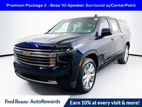 Used 2023 Chevrolet Suburban High Country w/ Premium Package 2 AWD/4WD image 3