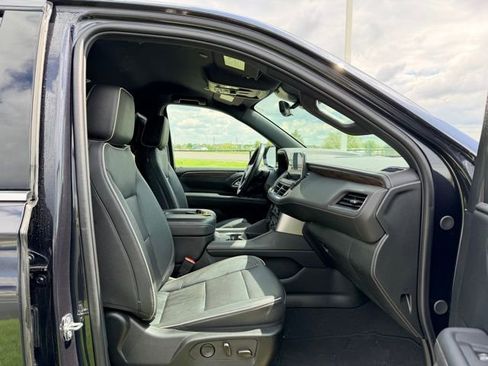 Used 2024 Chevrolet Tahoe Premier AWD/4WD image 10