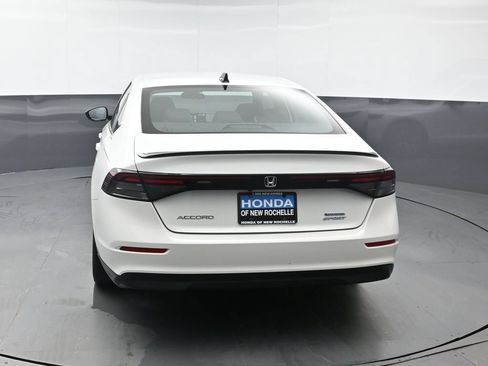 Used 2023 Honda Accord Sport image 4