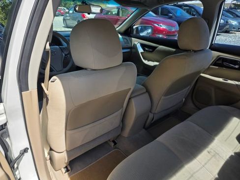 Used 2014 Nissan Altima 2.5 S w/ Sport Value Package FWD image 19