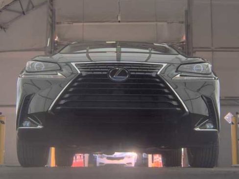 Used 2018 Lexus NX 300 FWD image 2