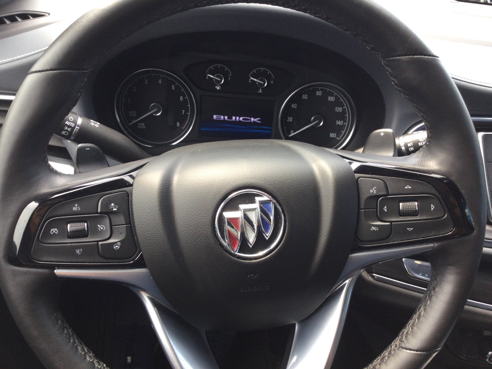 Used 2023 Buick Enclave Essence AWD/4WD image 15