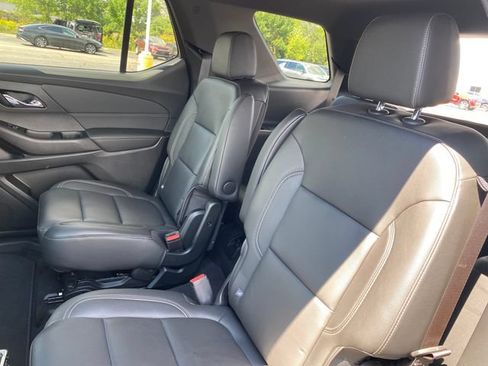 Used 2023 Chevrolet Traverse LT w/ LT Premium Package AWD/4WD image 20