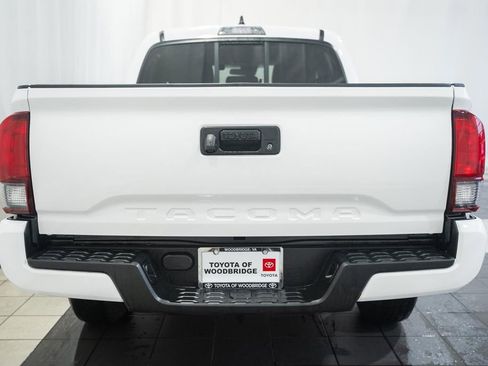 Used 2022 Toyota Tacoma SR w/ SR Convenience Package RWD image 5