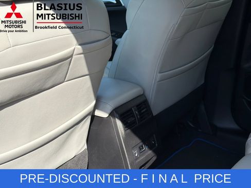 Used 2023 Mitsubishi Outlander SEL AWD/4WD image 37
