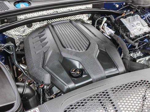 Used 2022 Porsche Macan AWD/4WD image 26