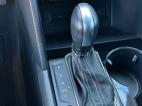 Certified 2022 Volkswagen Atlas Cross Sport SE image 22