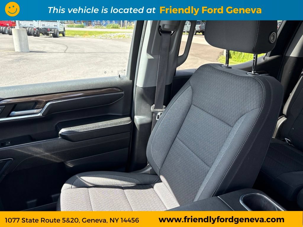 Used 2023 Chevrolet Silverado 1500 RST w/ Redline Edition AWD/4WD image 18