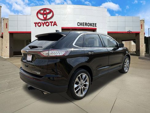 Used 2018 Ford Edge Titanium w/ Equipment Group 301A image 5
