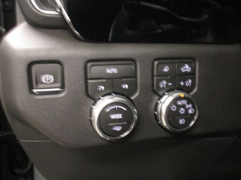 New 2026 GMC Sierra 1500 Elevation w/ Elevation Premium Package AWD/4WD image 18