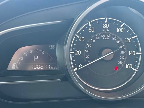 Used 2018 MAZDA MAZDA3 Touring FWD image 20
