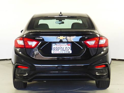 Used 2018 Chevrolet Cruze LT w/ Convenience Package image 8