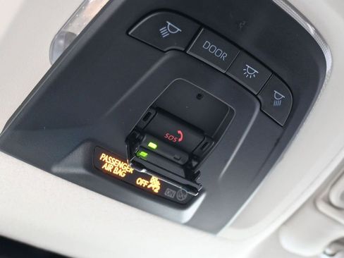 Used 2025 Toyota Corolla LE image 20