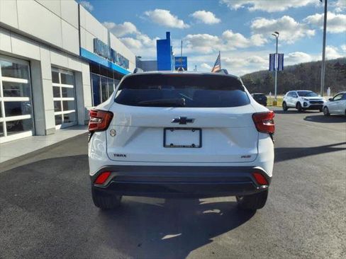 Used 2025 Chevrolet Trax RS w/ Driver Confidence Package FWD image 6