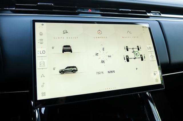 New 2026 Land Rover Range Rover Sport Dynamic SE AWD/4WD image 36